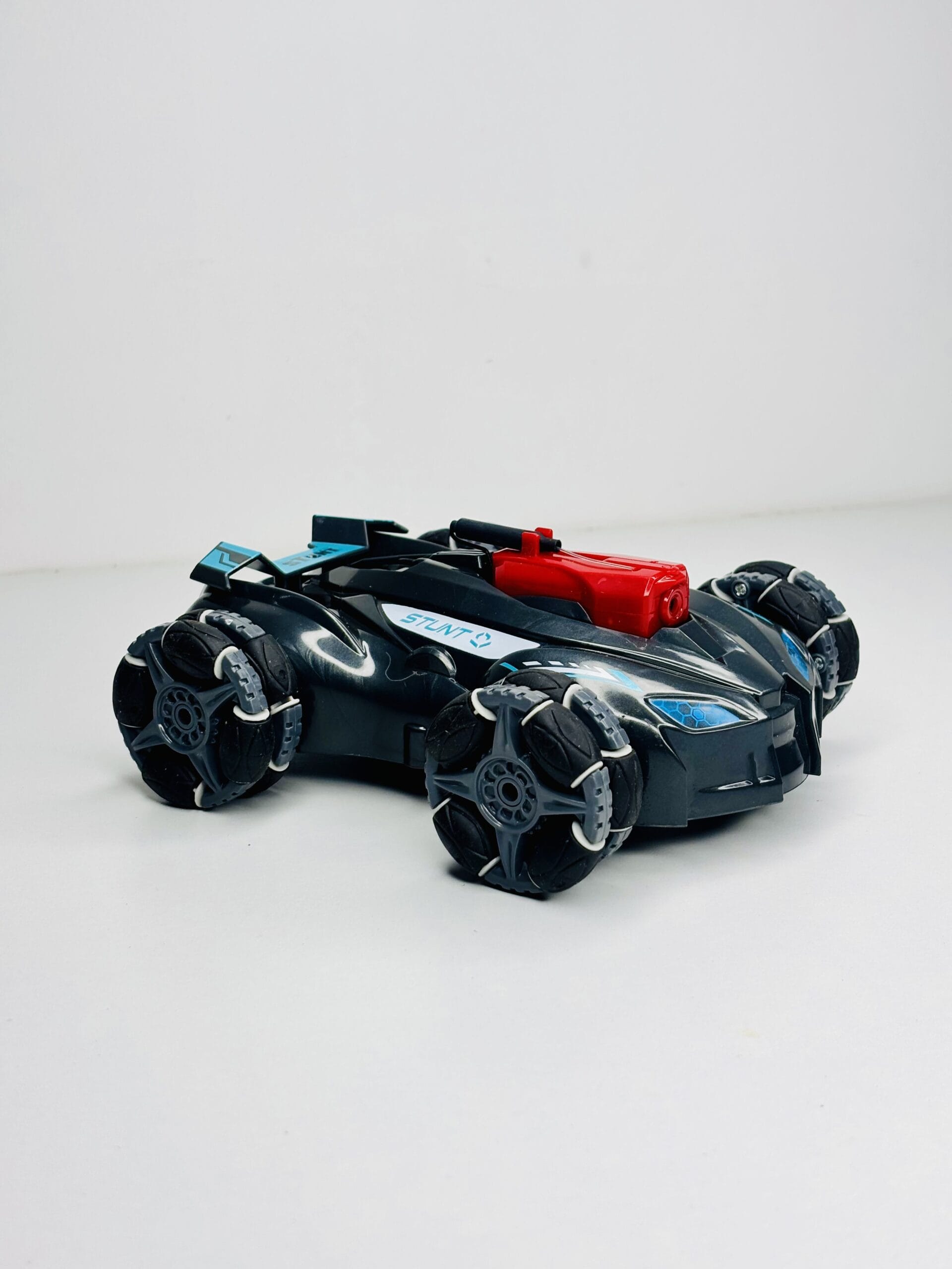 RC Car with FPV Camera, 720P HD Live Video, Gravity Sensor - Image 2